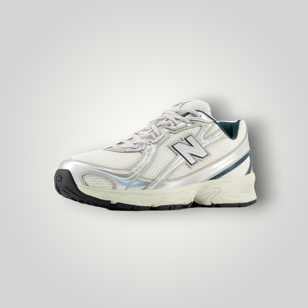 NDO Clothing New Balance Sneaker in Medusa-Grün und Angora mit Mesh-Obermaterial und Schnürung