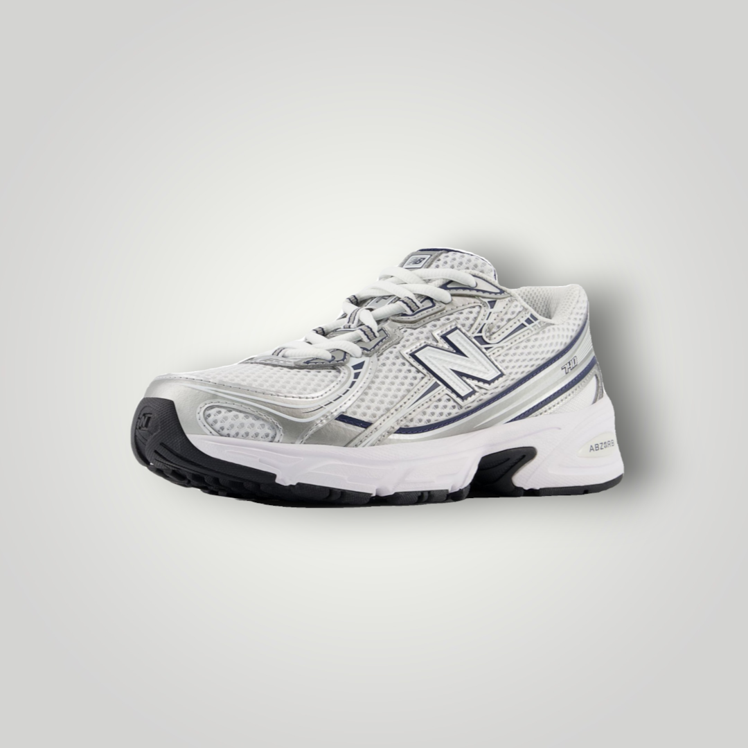 NDO Clothing New Balance 740 Unisex Sneaker in Weiß und Navy mit Mesh-Obermaterial und Schnürung