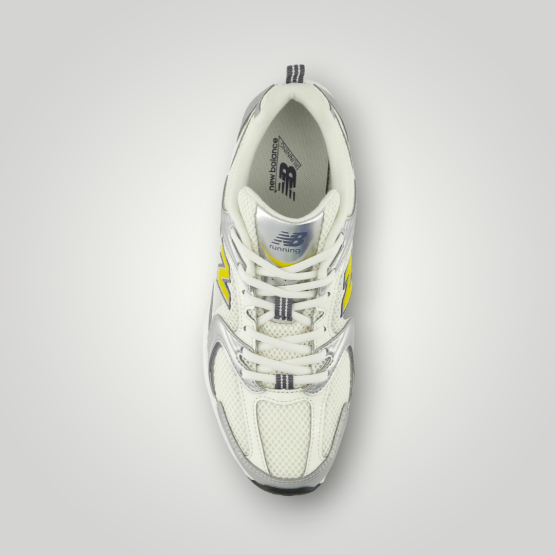 NDO Clothing New Balance U530 Sneaker in Silber-Metallic und Sea Salt mit atmungsaktivem Mesh und Schnürung
