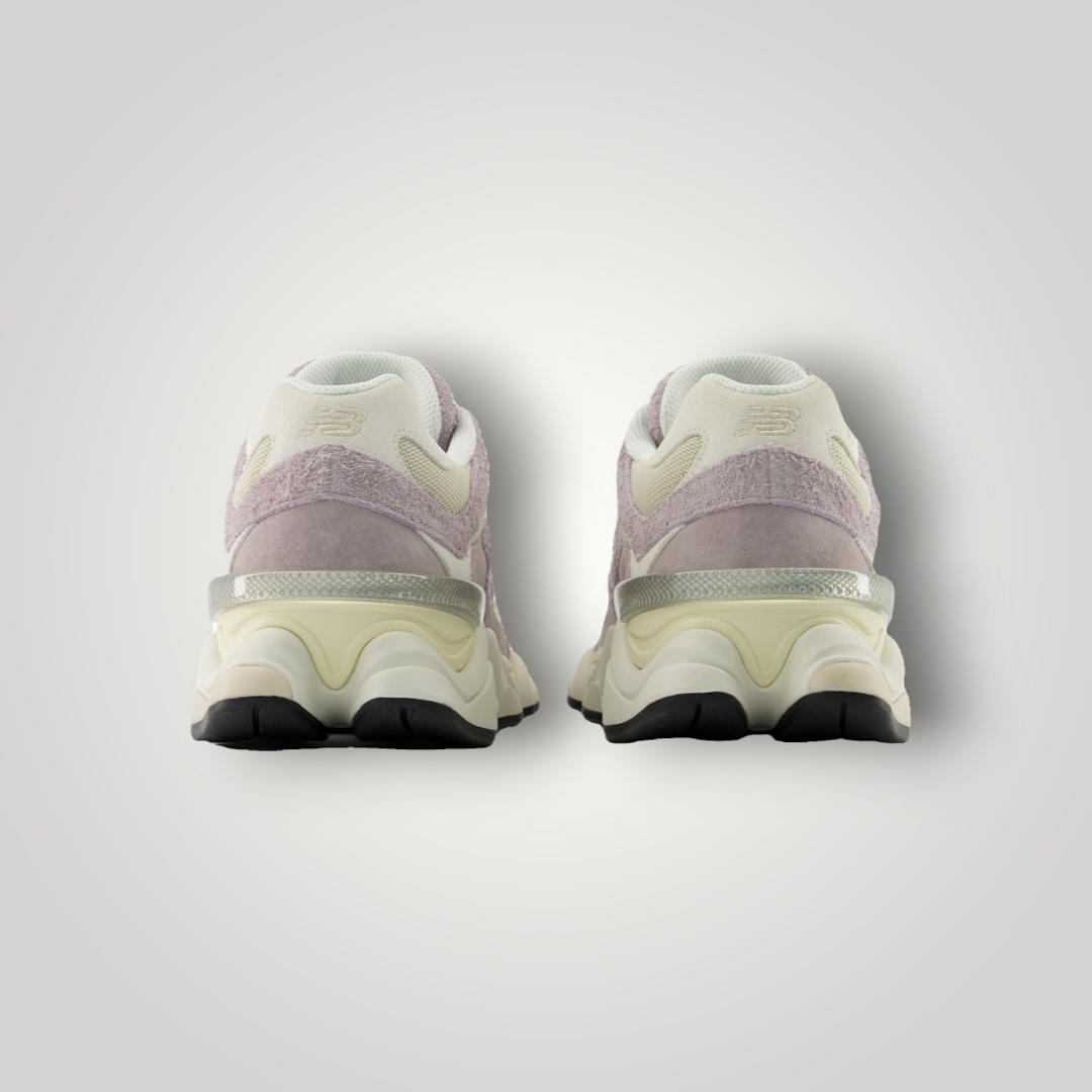 NDO Clothing New Balance Sneaker in Truffle Salt und Timberwolf, Rückansicht der flachen Lederschuhe mit Schnürung