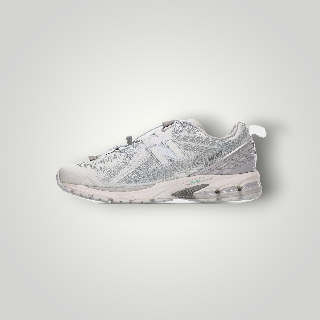 NDO Clothing New Balance U1906 Unisex Sneaker in Weiss und Silber mit Mesh-Obermaterial und N-ERGY Dämpfung