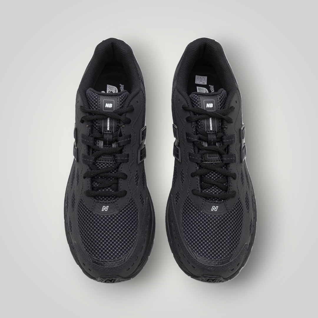 NDO Clothing New Balance U1906 Unisex Sneaker in Schwarz mit atmungsaktivem Mesh-Obermaterial und Schnürung