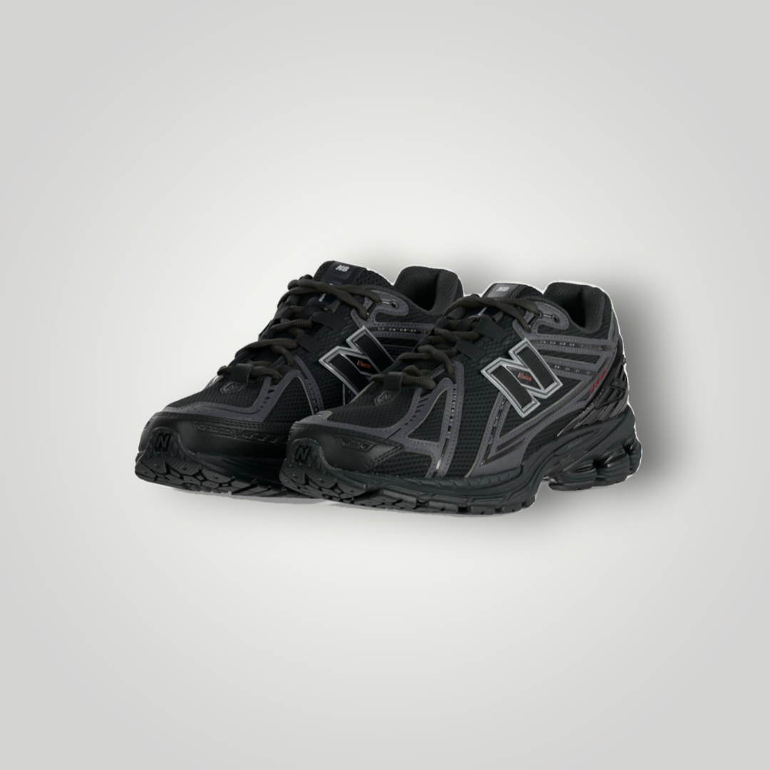 NDO Clothing New Balance U1906 Sneaker in Schwarz mit Mesh-Obermaterial, Schnürung und robuster Gummisohle