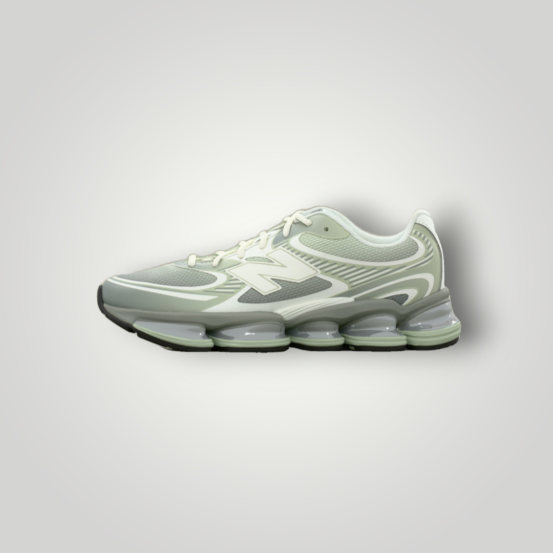 NDO Clothing New Balance U2000 Sneaker in Silber und Moosgrün mit Mesh-Obermaterial und markanter Dämpfungssohle