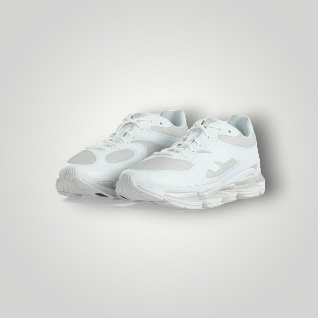 NDO Clothing New Balance U2000 Unisex Sneaker in Weiß aus Mesh und Synthetik mit Dämpfungssohle
