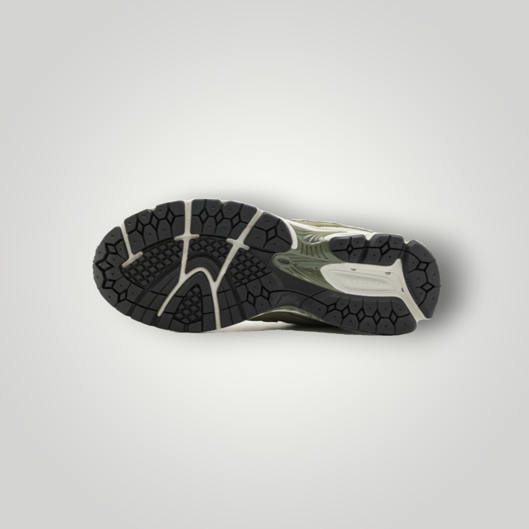 New Balance U2002