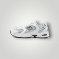 NDO Clothing New Balance U530 Sneaker in Weiß und Silber mit Mesh-Obermaterial und ABZORB-Dämpfung