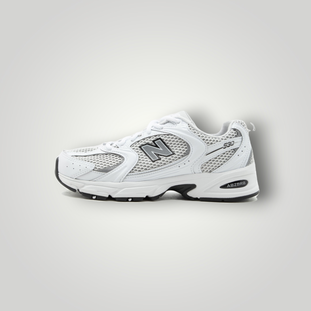 NDO Clothing New Balance U530 Sneaker in Weiß und Silber mit Mesh-Obermaterial und ABZORB-Dämpfung