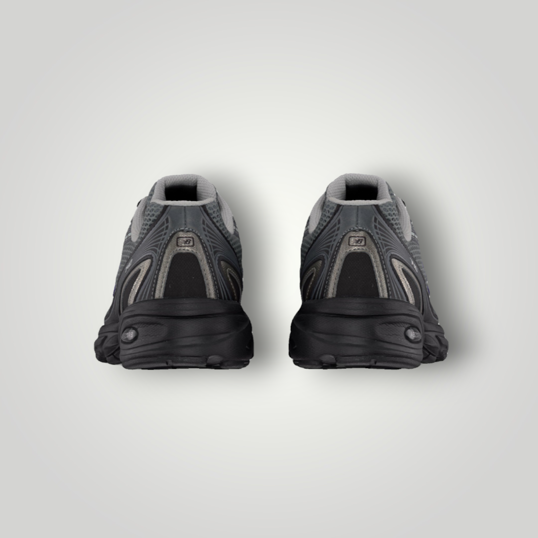 NDO Clothing New Balance U740 Unisex Sneaker in Schwarz, Grau und Blau, Rückansicht mit Mesh-Obermaterial