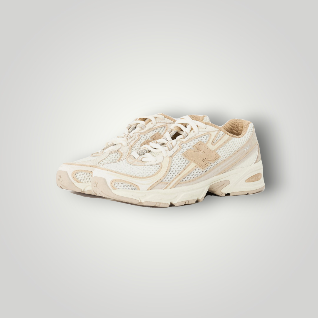 NDO Clothing New Balance Sneaker in Beige und Weiß aus Mesh und Kunstleder mit flacher Sohle und Schnürung