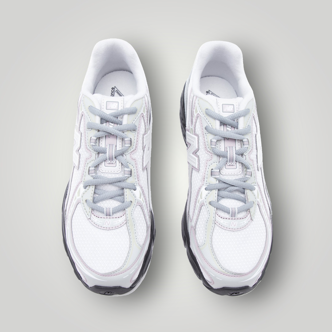 NDO Clothing New Balance U740 Sneaker in Silber-Metallic und Raincloud mit Mesh-Einsätzen und Schnürung