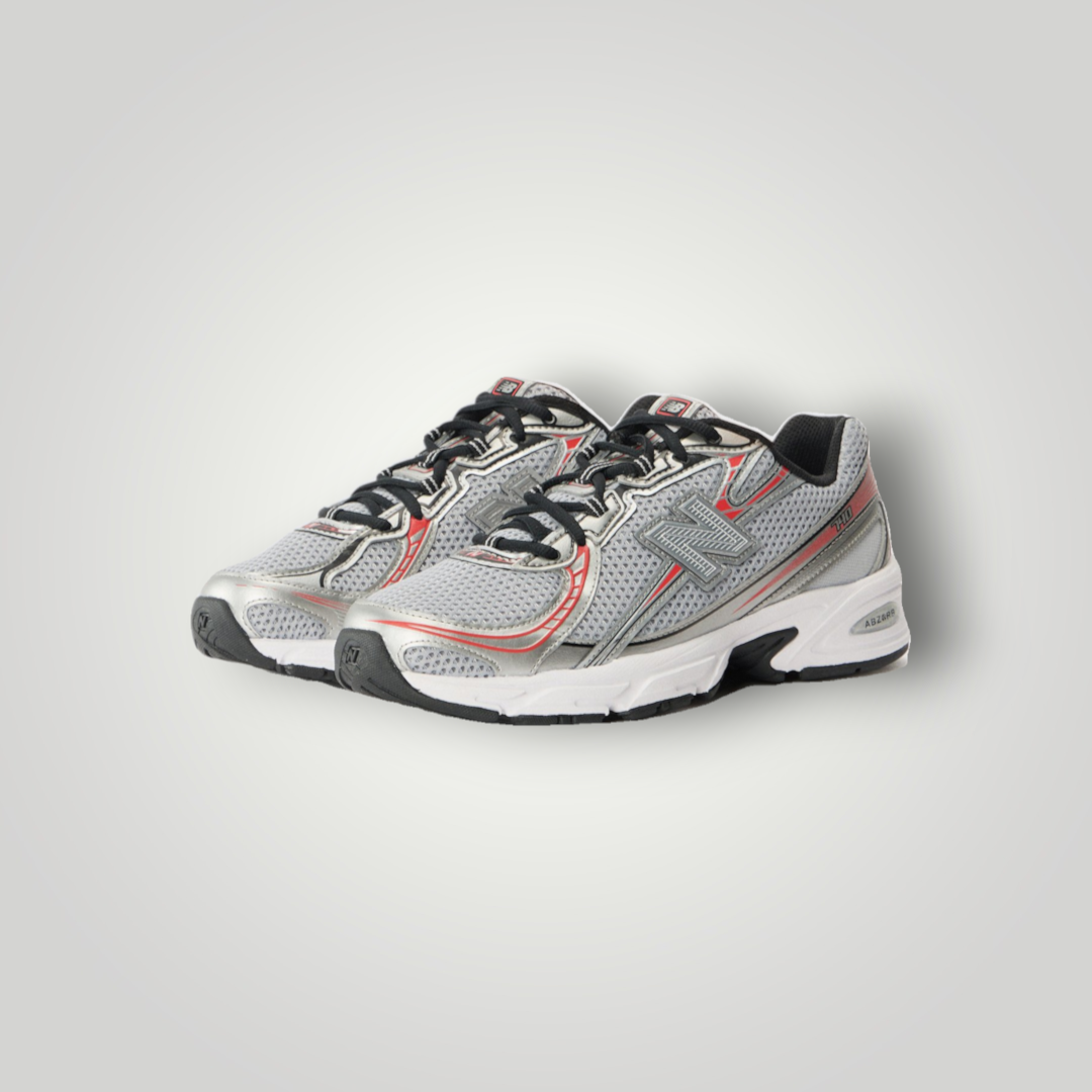 NDO Clothing New Balance U740 Sneaker in Silber und Rot aus Mesh und Kunstleder mit Schnürung und Plateau-Sohle