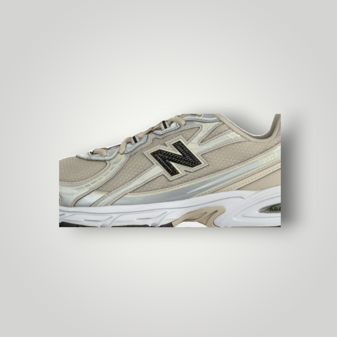New Balance U740
