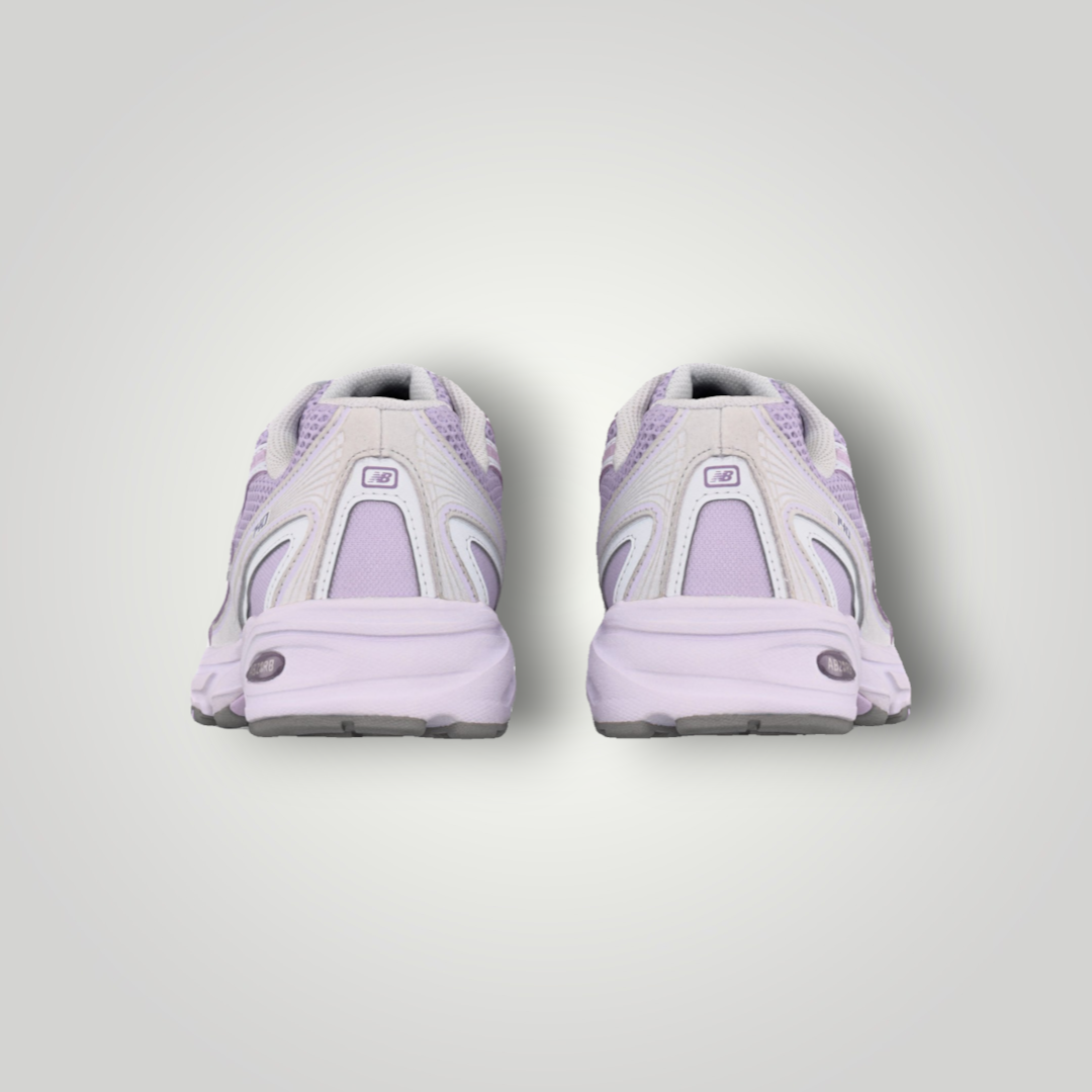 NDO Clothing New Balance U740 Sneaker in Violett mit Mesh-Obermaterial und Abzorb-Dämpfung, Rückansicht