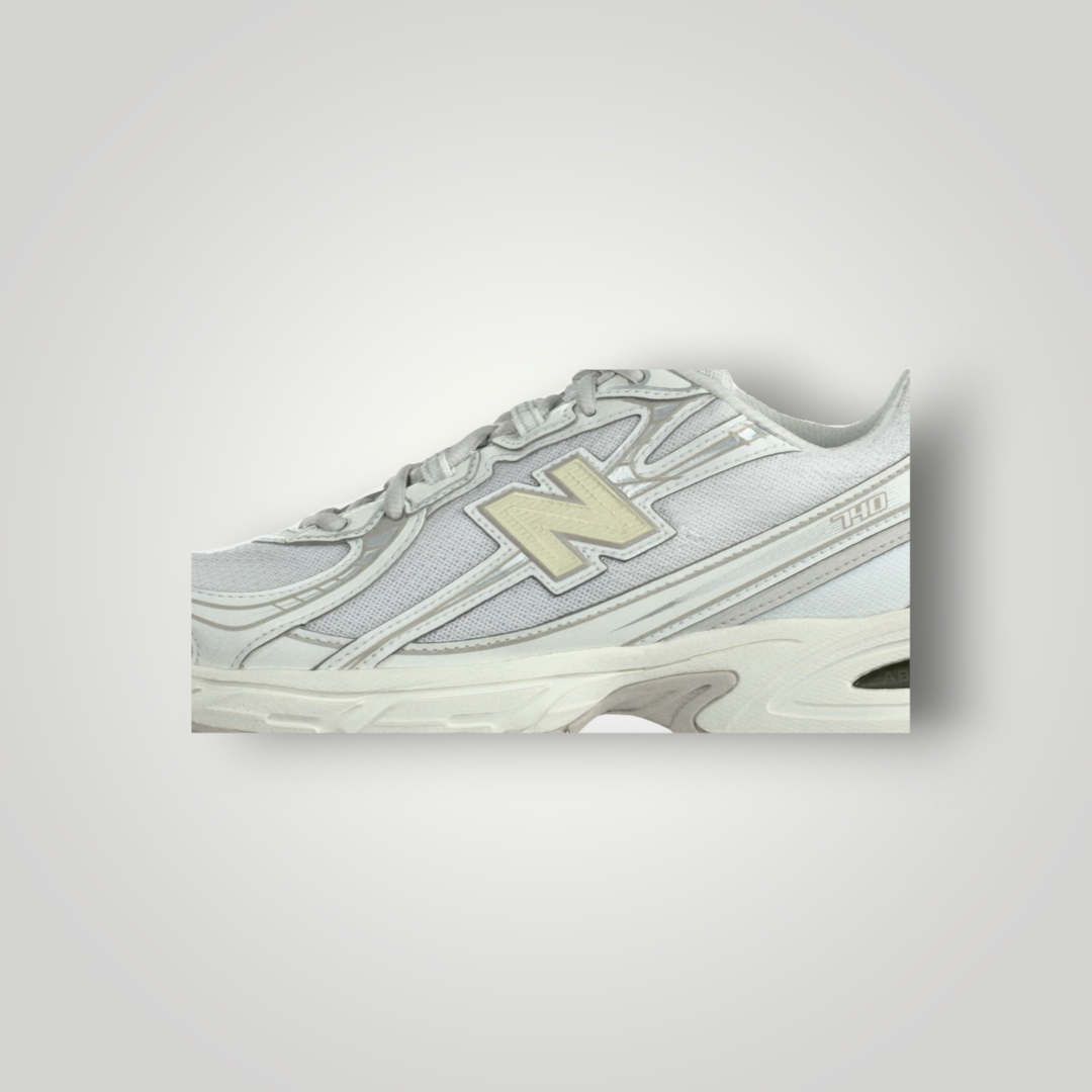 NDO Clothing New Balance U740 Sneaker in Weiß und Pistachio Butter mit Mesh-Obermaterial und Abzorb-Dämpfung