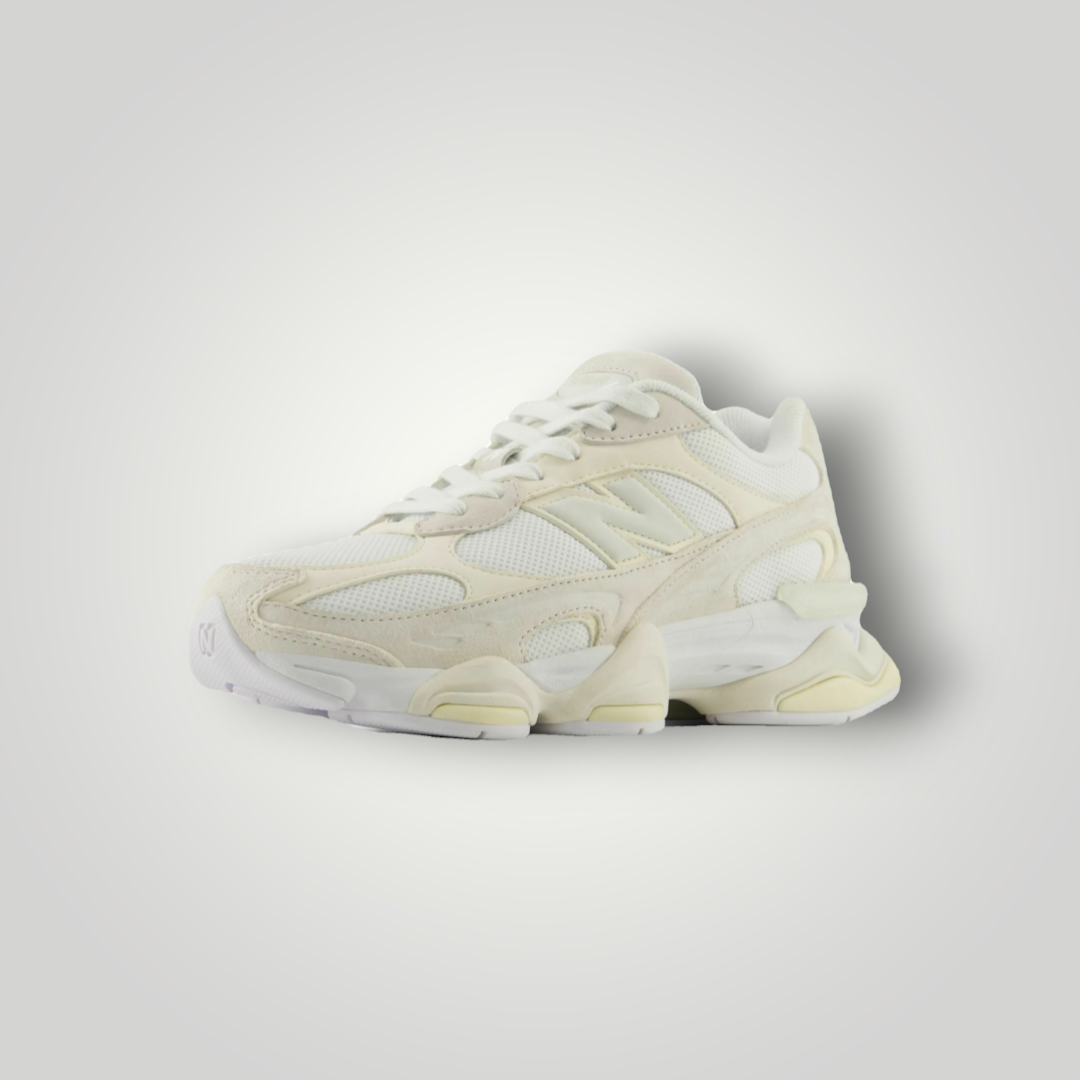 NDO Clothing New Balance U9060 Sneaker in Angora Sea Salt mit Veloursleder-Einsätzen und klobiger Plateausohle