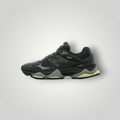 NDO Clothing New Balance U9060 Sneaker in Schwarz mit gelben Akzenten aus strapazierfähigem Cordura-Mesh und Rauleder