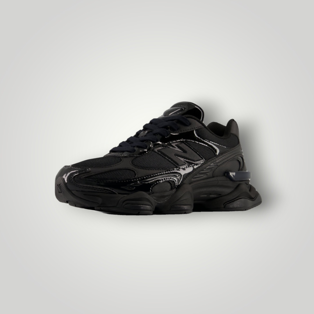 NDO Clothing New Balance U9060 Sneaker in Schwarz aus Veloursleder und Mesh mit markanter Plattformsohle