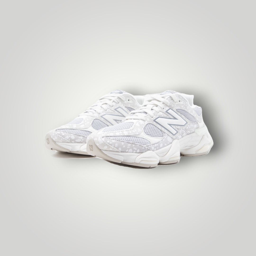 NDO Clothing New Balance U9060 Sneaker in Grau mit Mesh-Obermaterial, Wildleder-Details und Animal-Print-Muster