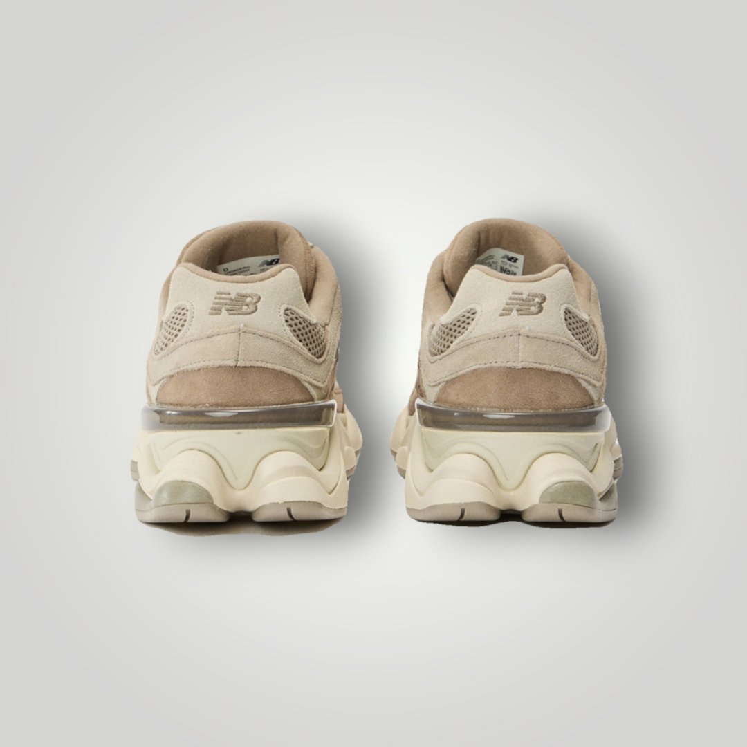 NDO Clothing New Balance U9060 Sneaker in Mushroom aus Leder und Mesh mit markanter Plateau-Sohle, Rückansicht.