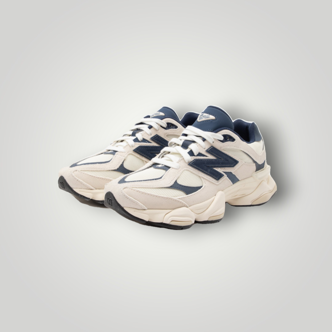NDO Clothing New Balance U9060 Sneaker in Navy und Creme aus Mesh und Wildleder mit klobiger Sohle