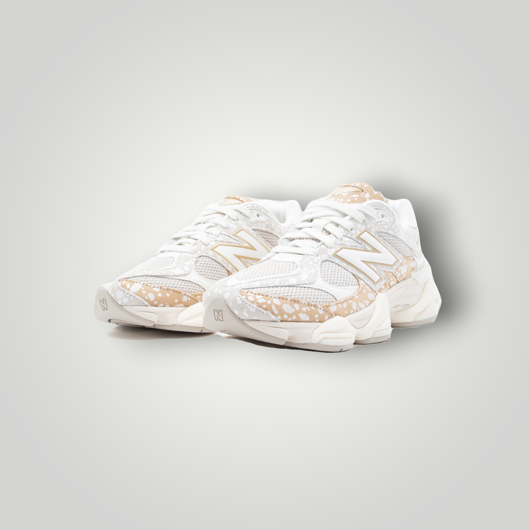 NDO Clothing New Balance U9060 Sneaker in Toasted Sesame und Sea Salt mit Mesh-Obermaterial und Animal-Print-Details.