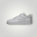 NDO Clothing Nike Air Force 1 07 Sneaker in Weiß aus Leder mit klassischer Schnürung und flacher Sohle