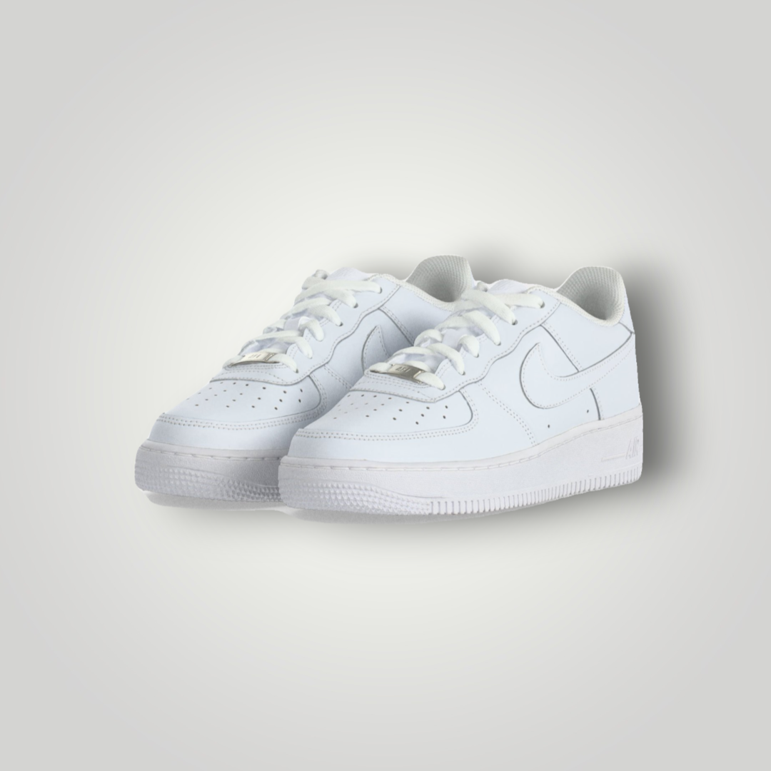 NDO Clothing Nike Air Force 1 LE Sneaker in Weiß aus Leder mit klassischer Schnürung und Air-Dämpfung