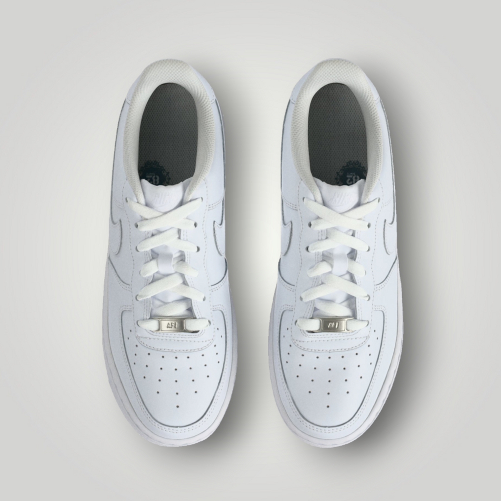 NDO Clothing Nike Air Force 1 LE Sneaker in Weiß aus Leder mit Schnürung und klassischer runder Schuhspitze