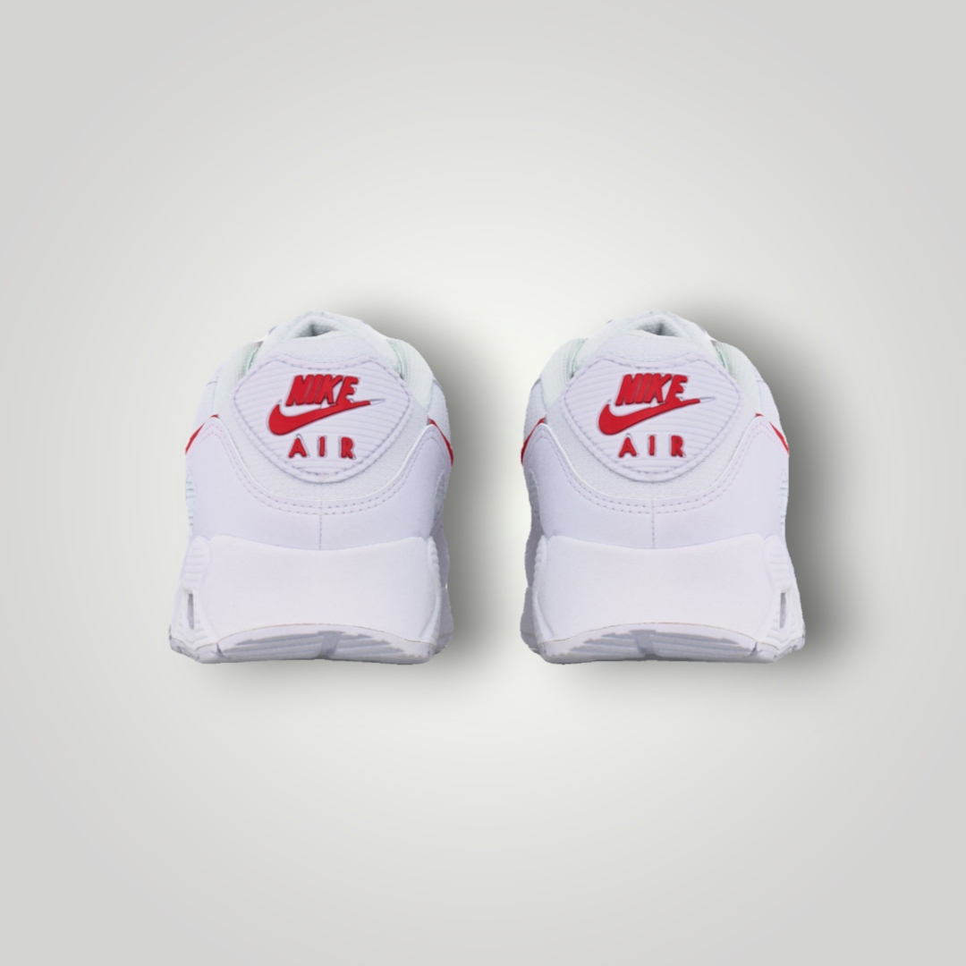 NDO Clothing Nike Air Max 90 Sneaker in Weiß mit roten Details, Rückansicht der Sportschuhe mit sichtbarer Air-Sohle
