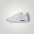 NDO Clothing Nike Air Max 90 Sneaker in Weiss und Wolfsgrau mit Mesh-Einsätzen und klassischer Air-Dämpfung