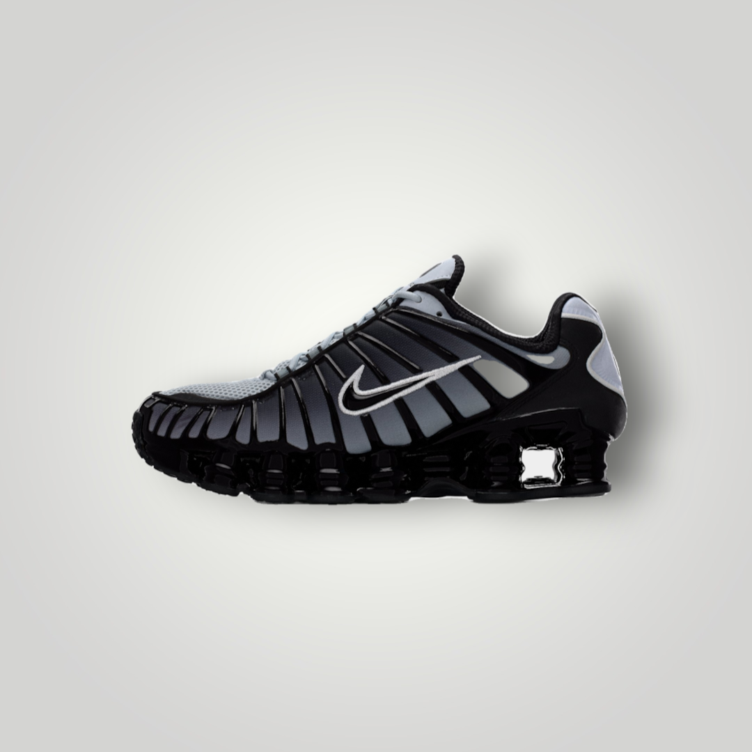 NDO Clothing Nike Shox TL Sneaker in Schwarz und Grau mit Mesh-Obermaterial und markanter mechanischer Dämpfung