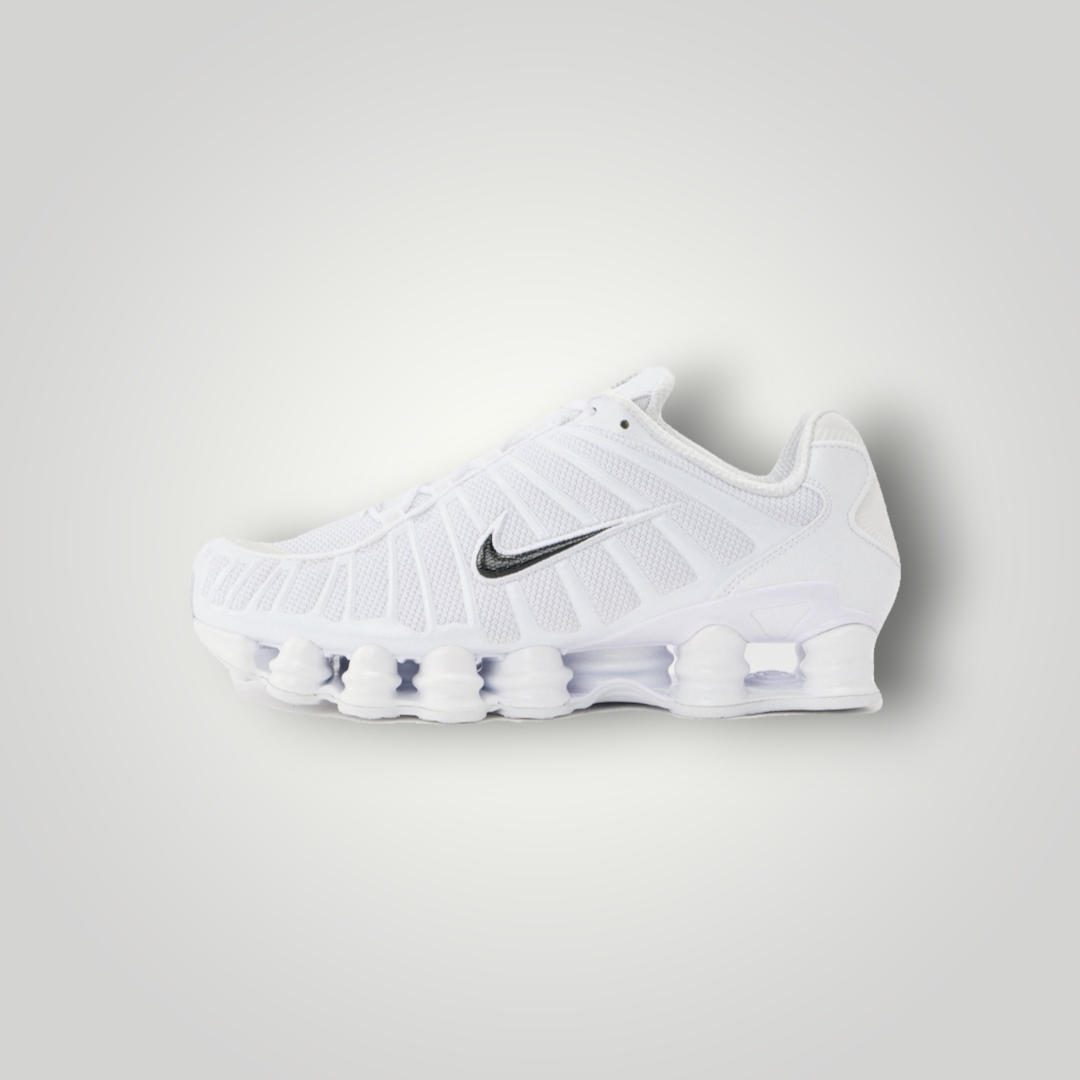 NDO Clothing Nike Sportswear Shox TL Sneaker in Weiß mit schwarzem Swoosh und markanter Dämpfungstechnologie