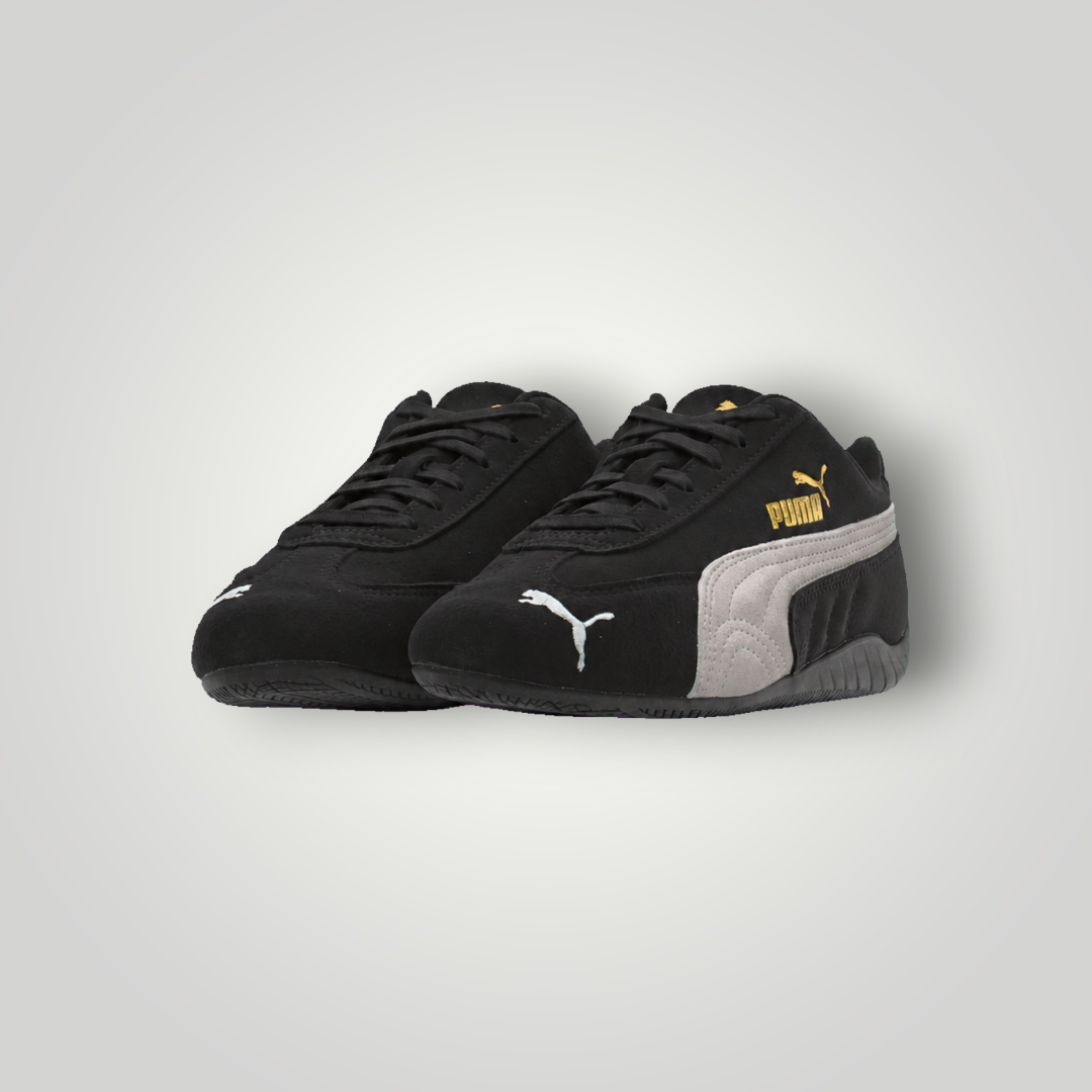NDO Clothing Puma SPEEDCAT OG JR Sneaker in Schwarz aus Veloursleder mit weißem Logo und flacher Sohle