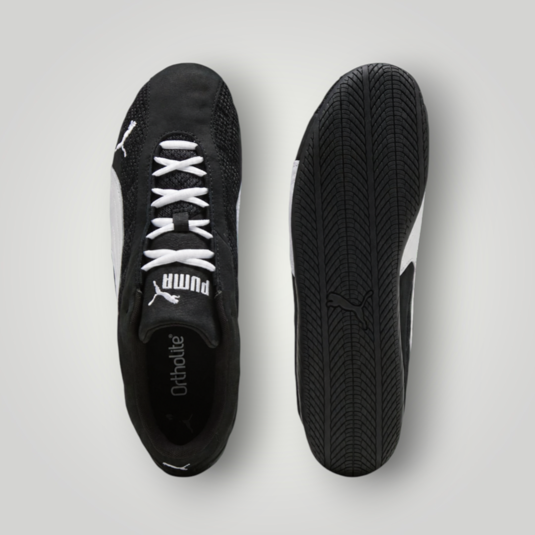 NDO Clothing Puma Speedcat Plus Unisex Sneaker in Schwarz und Weiß mit flacher Gummisohle und Schnürung