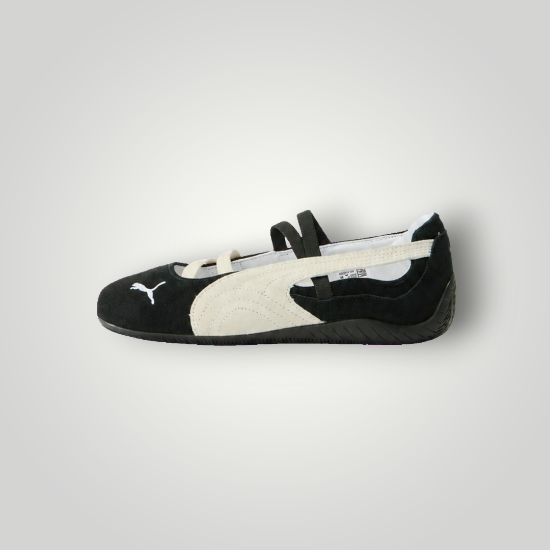 NDO Clothing Puma SPEEDCAT Riemchenballerina aus schwarzem Veloursleder mit weißem Formstrip und flacher Sohle
