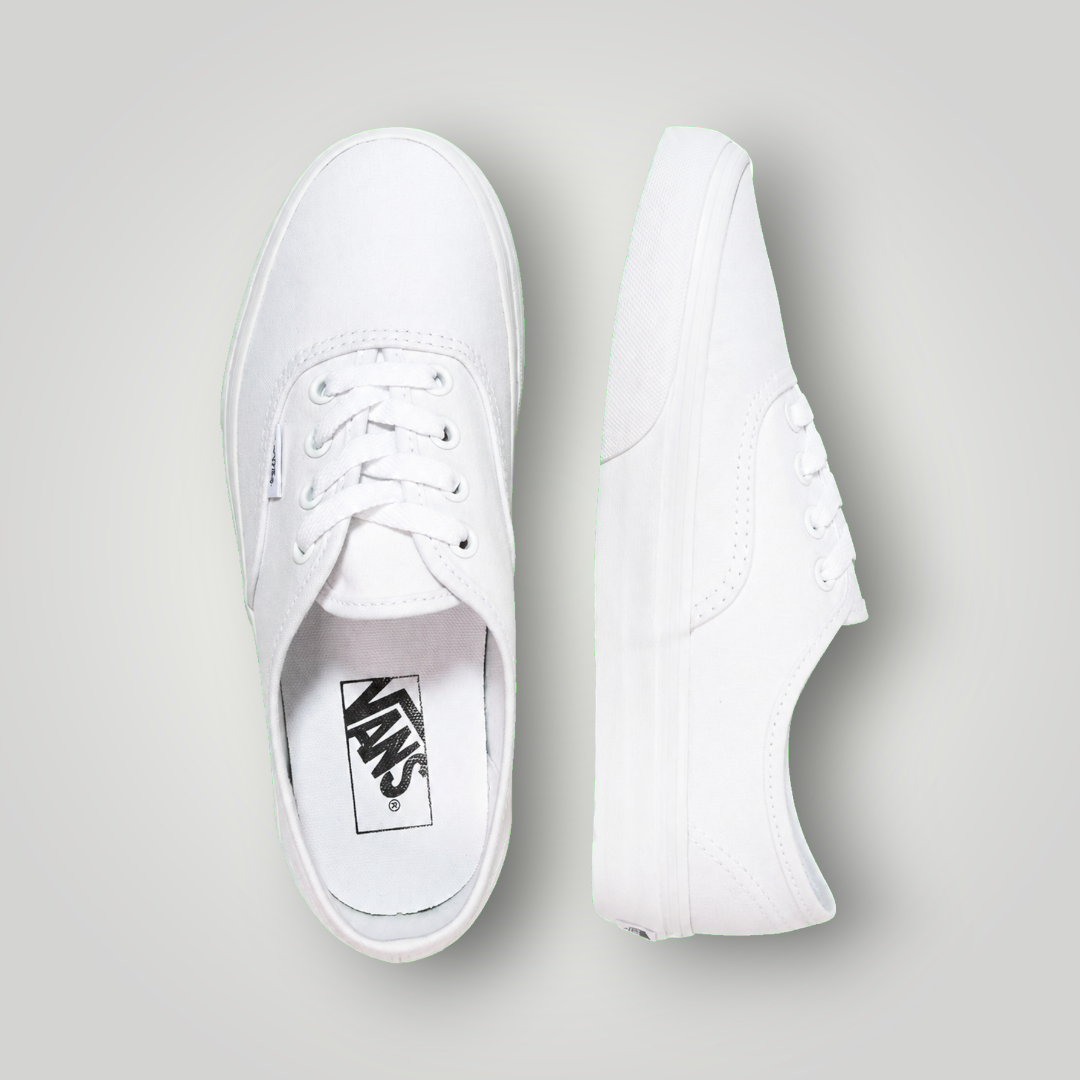 NDO Clothing Vans Authentic Sneaker in True White aus Canvas mit Schnürung und flacher Gummisohle