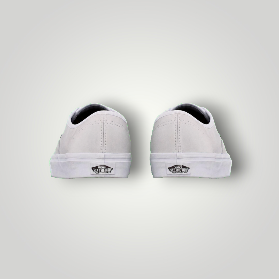 NDO Clothing Vans Authentic Sneaker in Weiß aus Nubukleder mit flacher Gummisohle und Logo-Detail an der Ferse