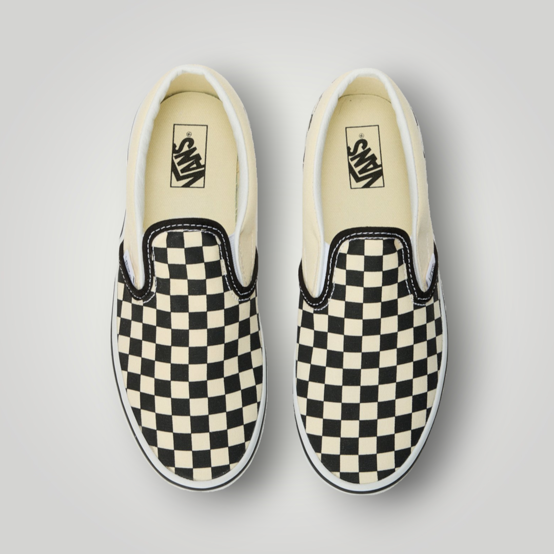 NDO Clothing Vans Classic Slip-On Sneaker aus schwarz-weiß kariertem Canvas mit flacher Gummisohle