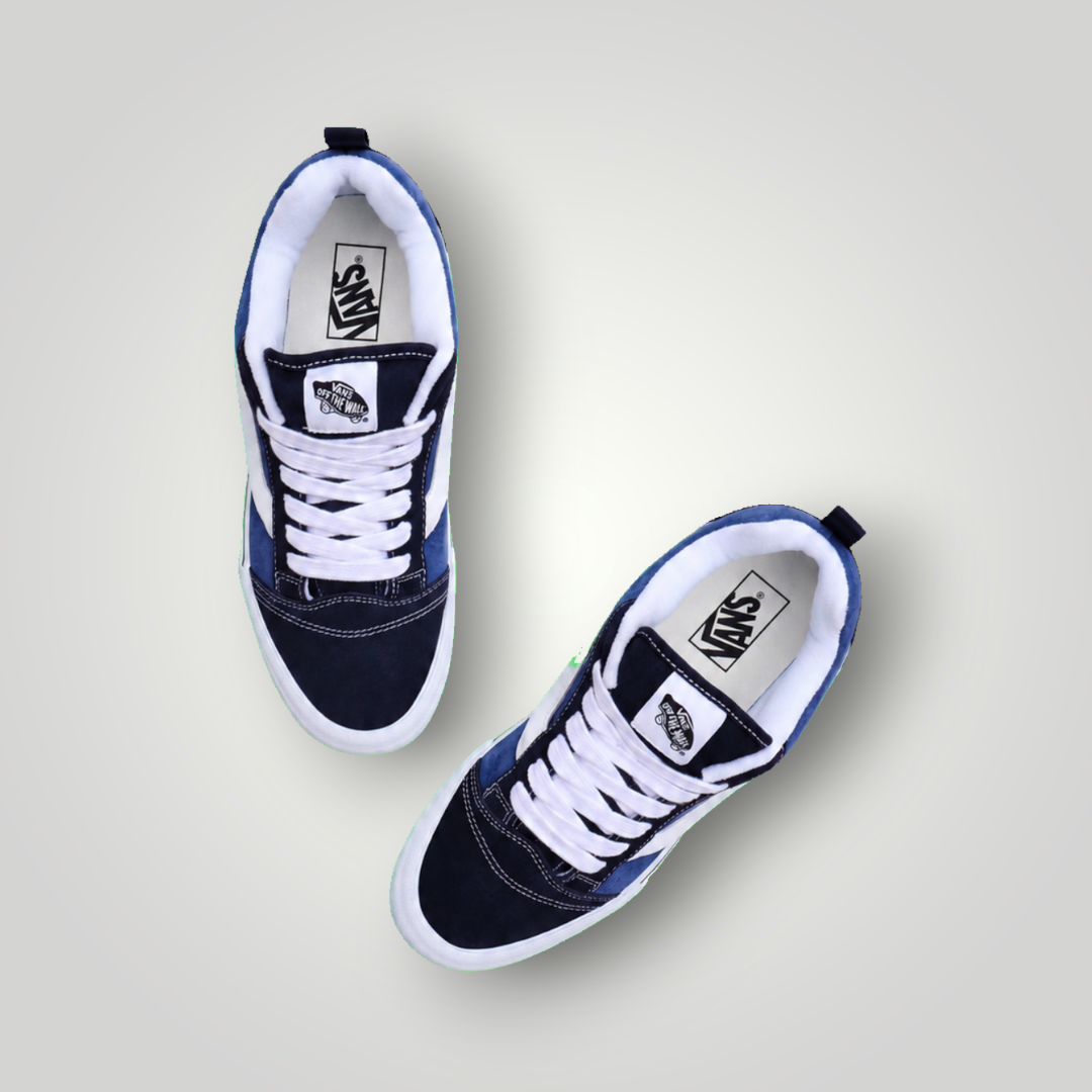 NDO Clothing Vans Knu Skool Skateschuhe in Marineblau und Weiß mit gepolsterter Zunge und Schnürung