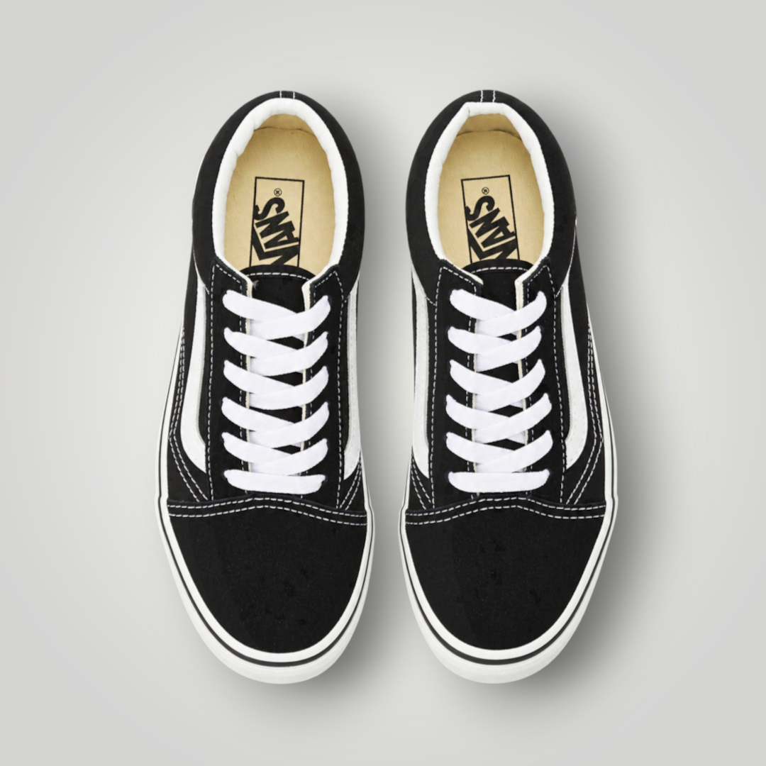 NDO Clothing Vans Old Skool Unisex Sneaker in Schwarz und Weiß mit Schnürung und klassischem Canvas-Design