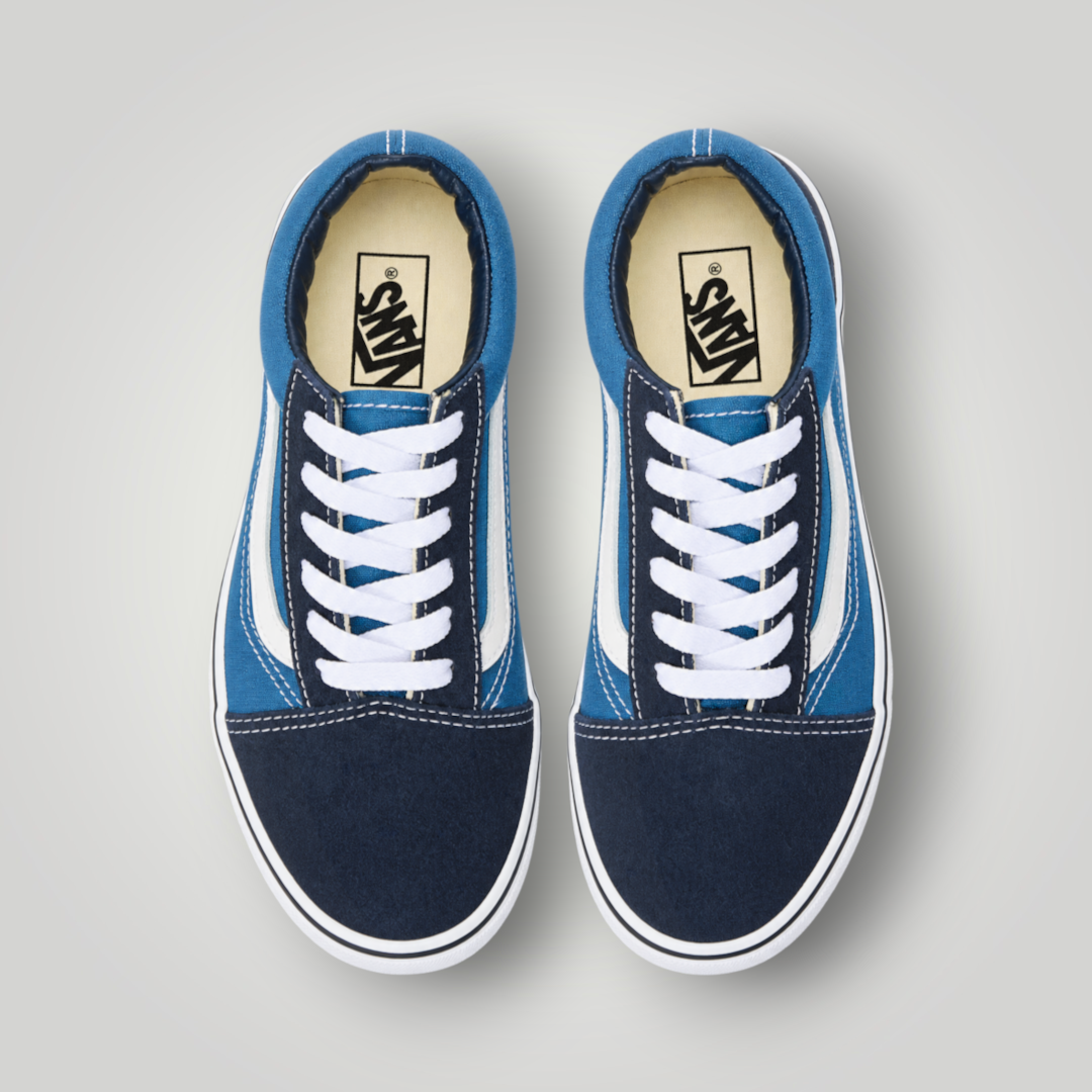 NDO Clothing Vans Old Skool Unisex Sneaker in Navy aus Canvas und Leder mit weißer Schnürung und flacher Sohle