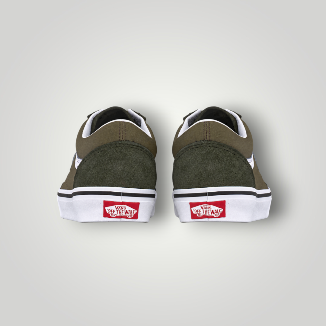 NDO Clothing Vans Old Skool Sneaker in Obsidian und Fern aus Wildleder und Canvas mit rotem Fersenlogo