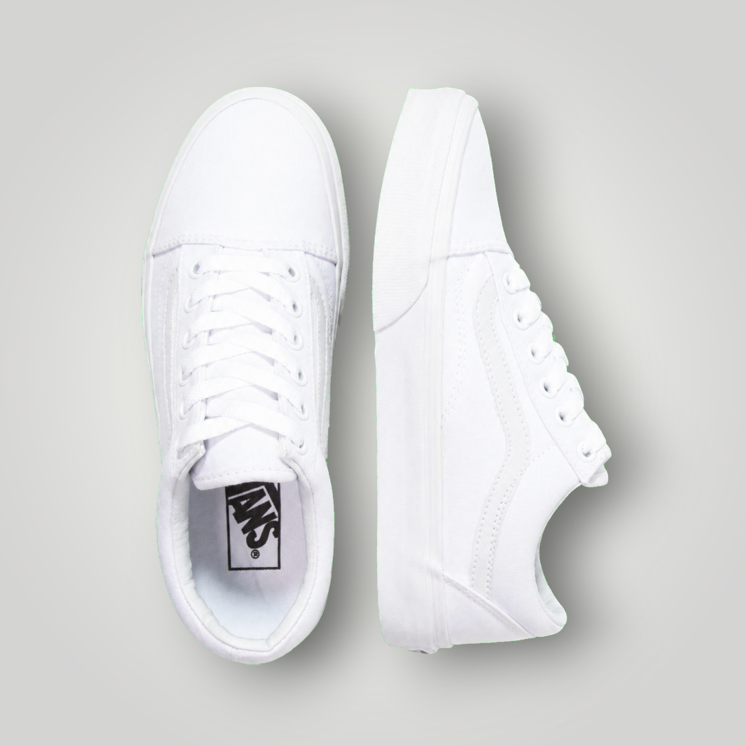 NDO Clothing Vans Old Skool Unisex Sneaker in True White aus Canvas mit Schnürung und flacher Sohle