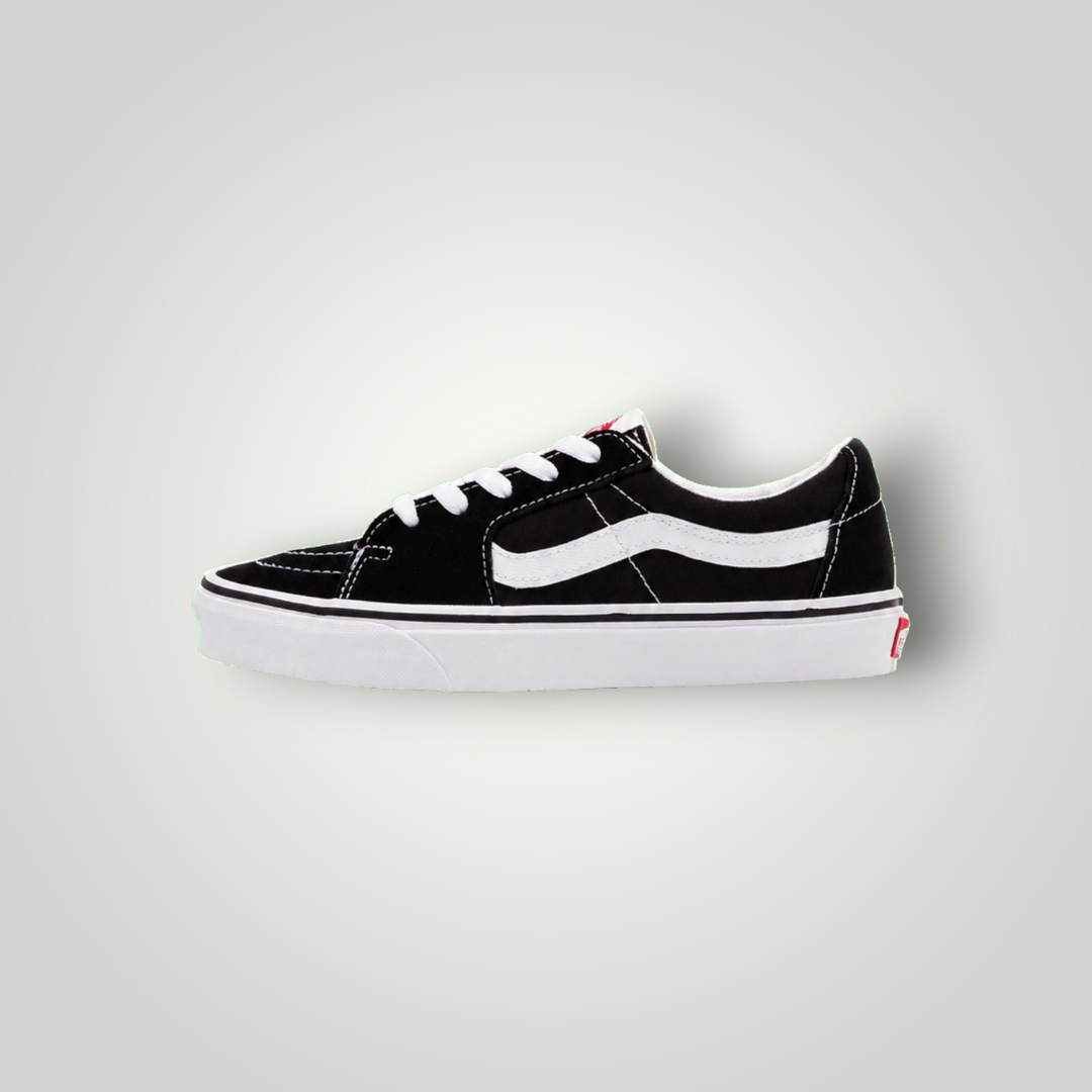NDO Clothing Vans SK8 Low Sneaker in Schwarz und Weiß aus Canvas und Leder mit charakteristischem Seitenstreifen