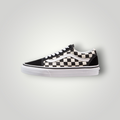 NDO Clothing Vans Old Skool Sneaker in Schwarz und Weiß mit ikonischem Schachbrettmuster und weißer Gummisohle